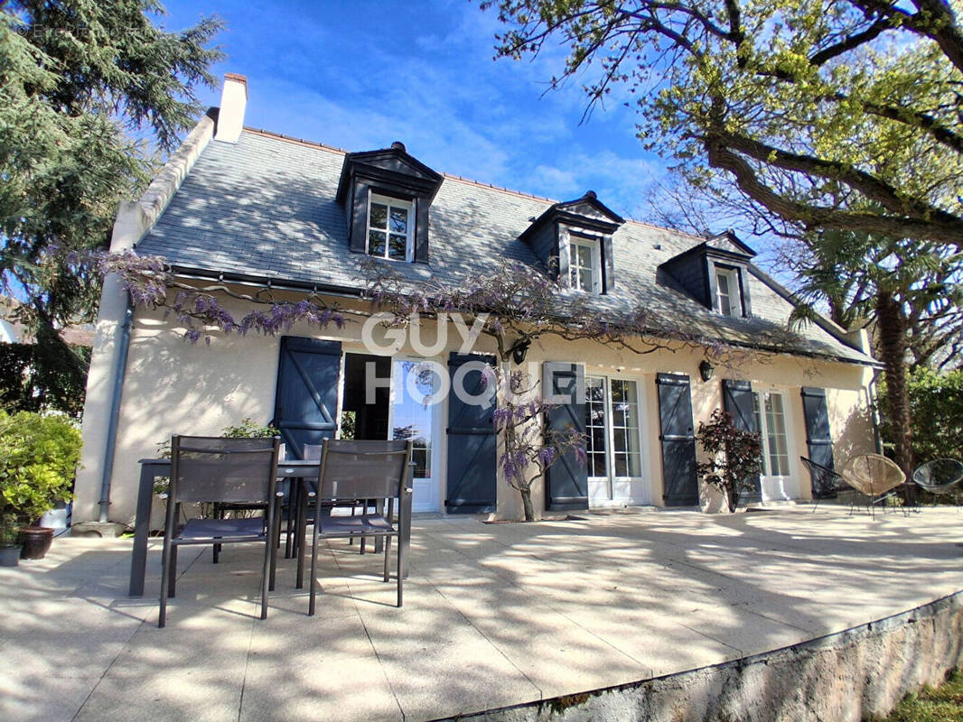 Maison à SAINT-CYR-SUR-LOIRE