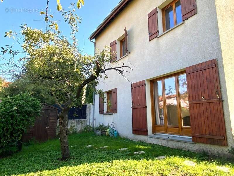 Maison à CHAMPIGNY-SUR-MARNE