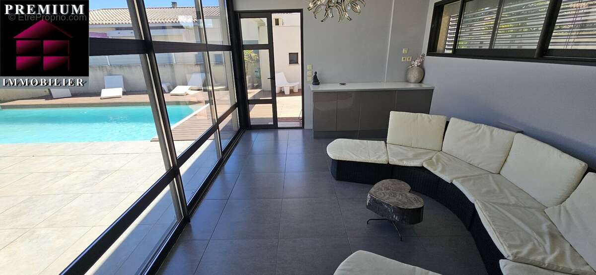 Maison à SAINT-ESTEVE