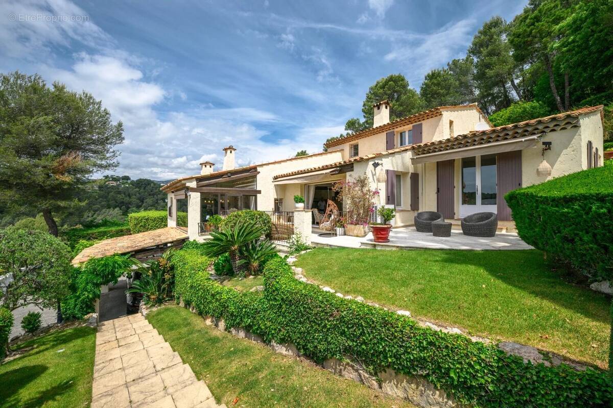 Maison à LA GAUDE