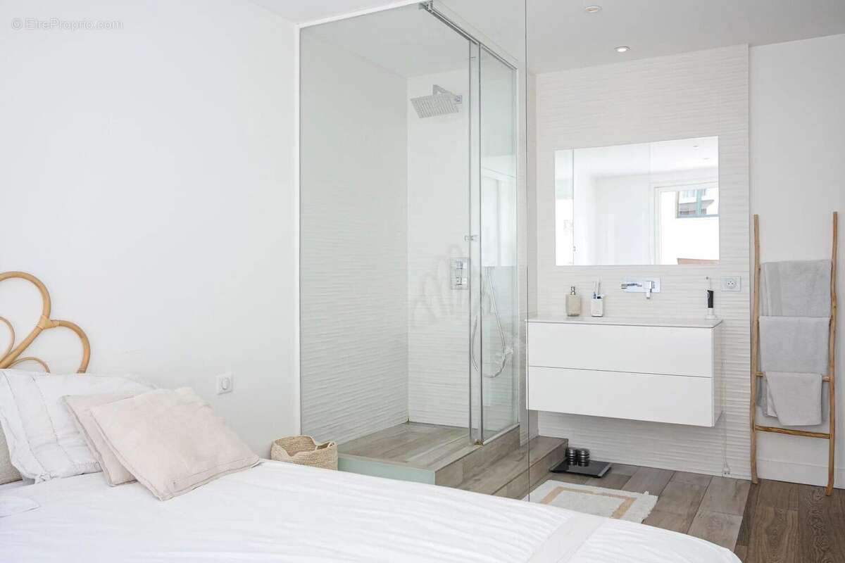 Photo 8 - Appartement à PARIS-16E