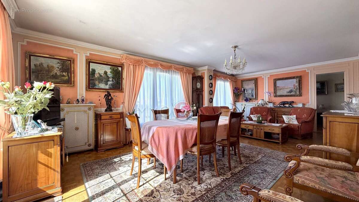 Appartement à VILLEMOMBLE