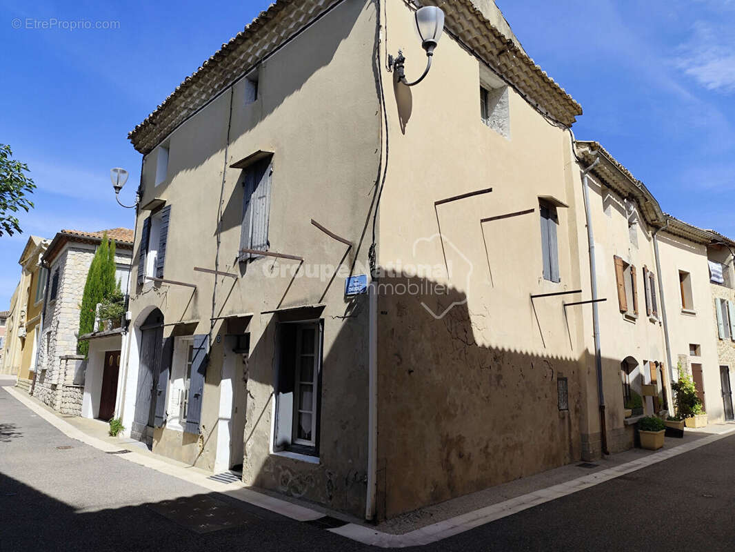 Maison à JONQUIERES