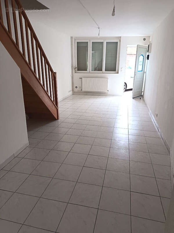 Bohain-en-vermandois (02110) - photo 3