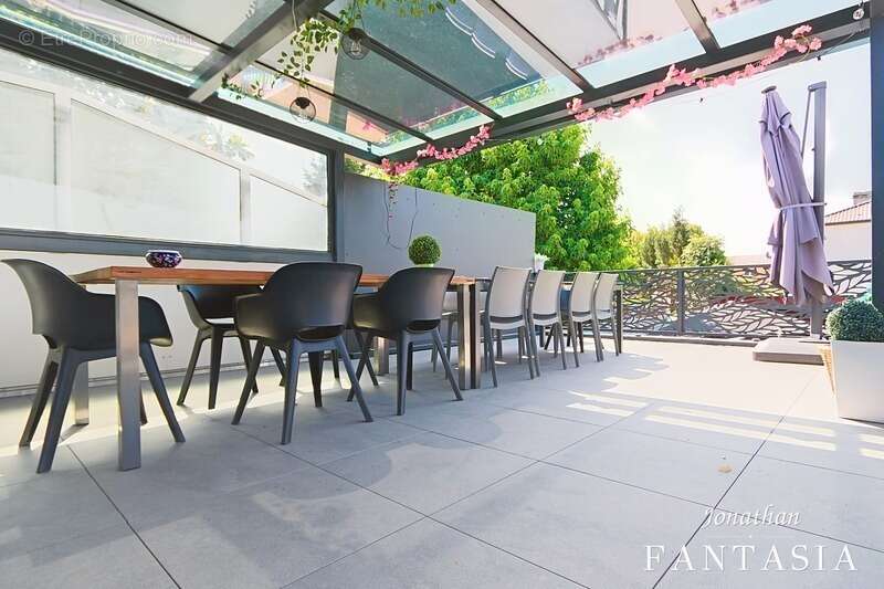 LA MAXE – Maison familiale de 230 m² au sol avec piscine chauffée et généreux espaces extérieurs - photo 18