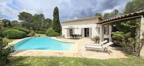 Maison à PUGET-SUR-ARGENS