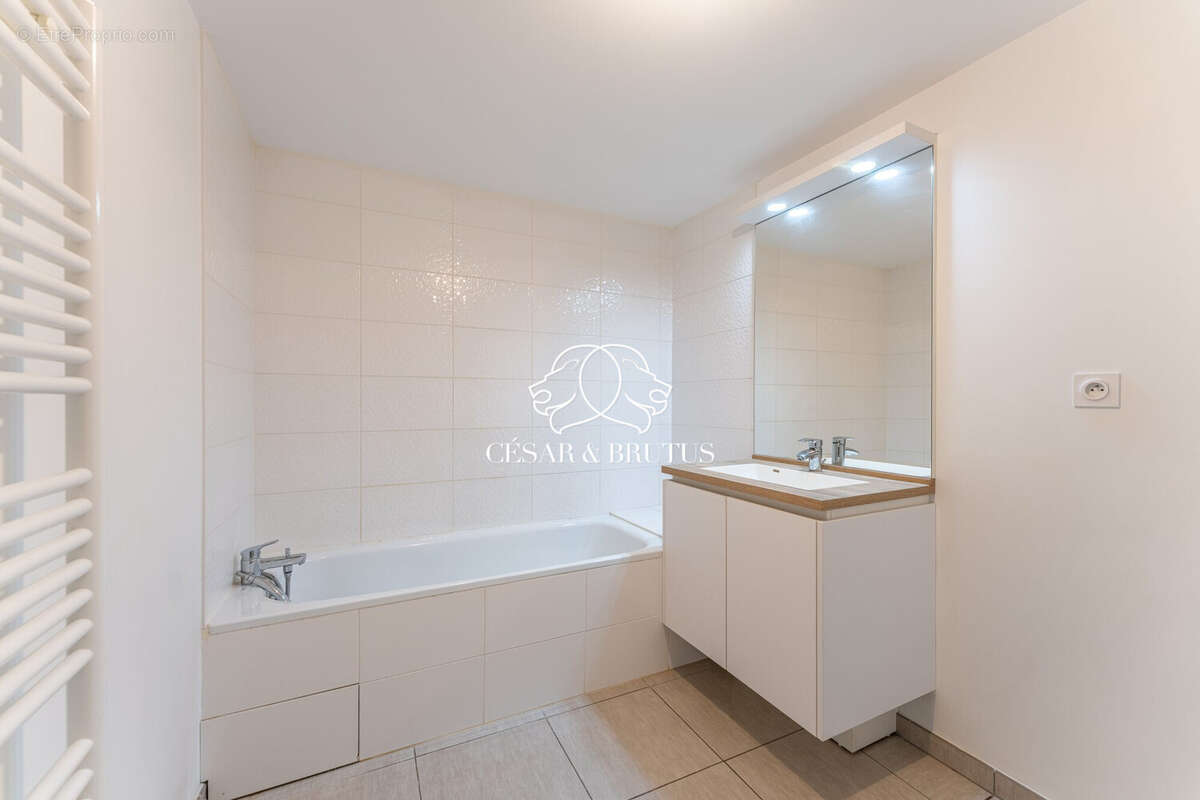 Appartement à LYON-8E