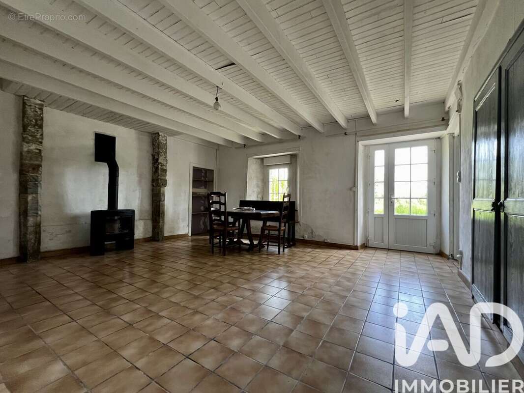 Maison 161 m² à Montpinchon  - photo 4
