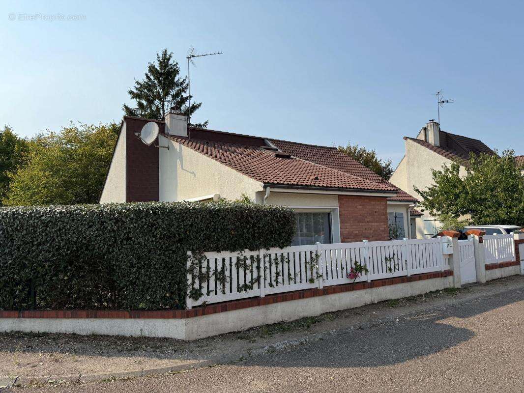 Maison à SAINT-DENIS-EN-VAL