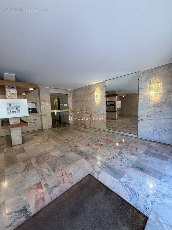 Appartement à VERSAILLES