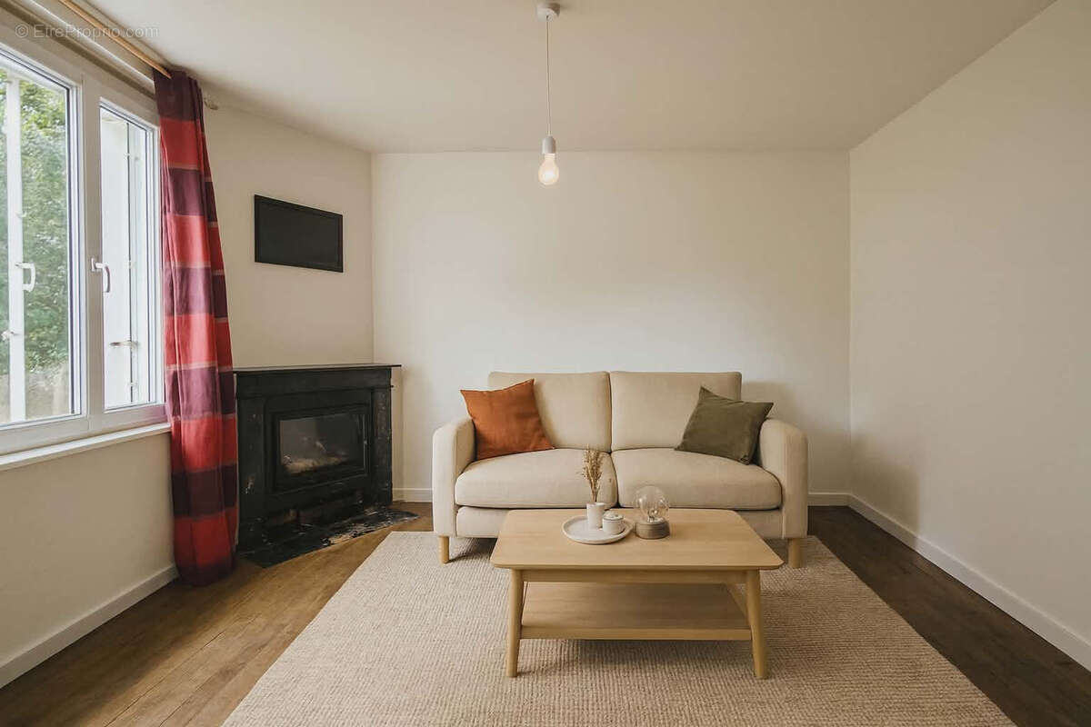 Maison à BEAUMONT-LA-RONCE