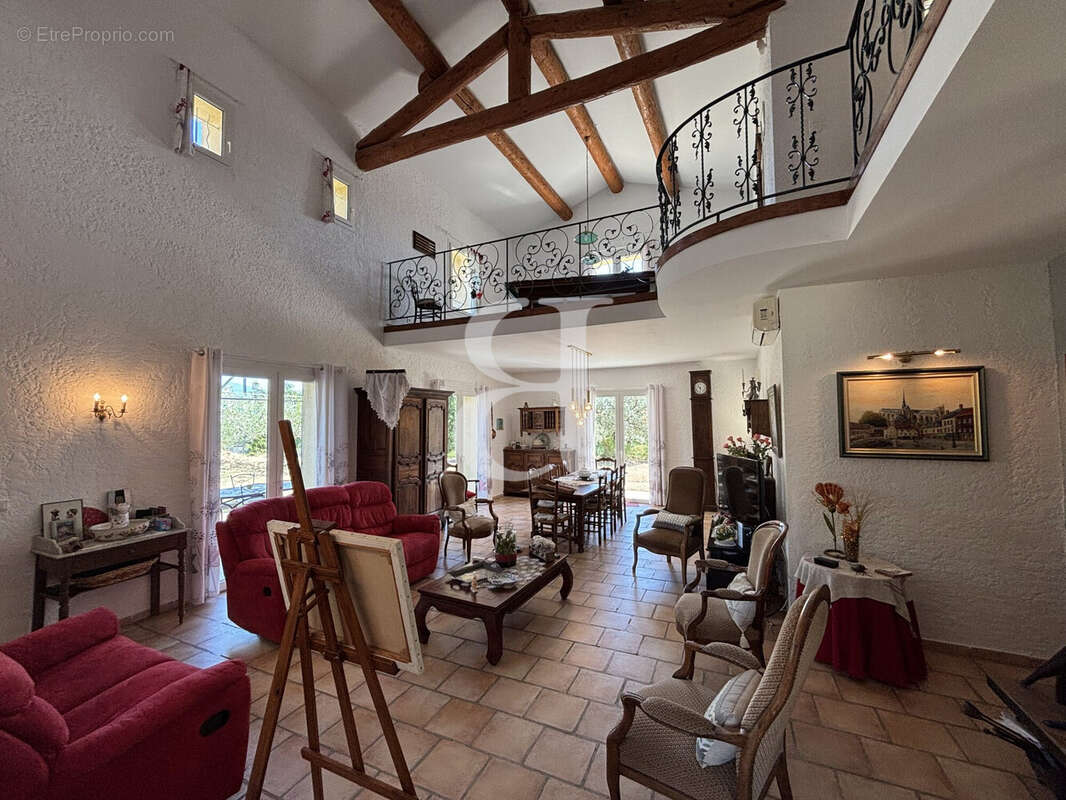 Maison à VAISON-LA-ROMAINE