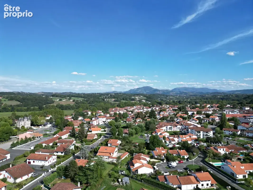 ARPANA T2 avec parking en sous sol et balcon avec vue montagnes à Ustaritz - photo 11