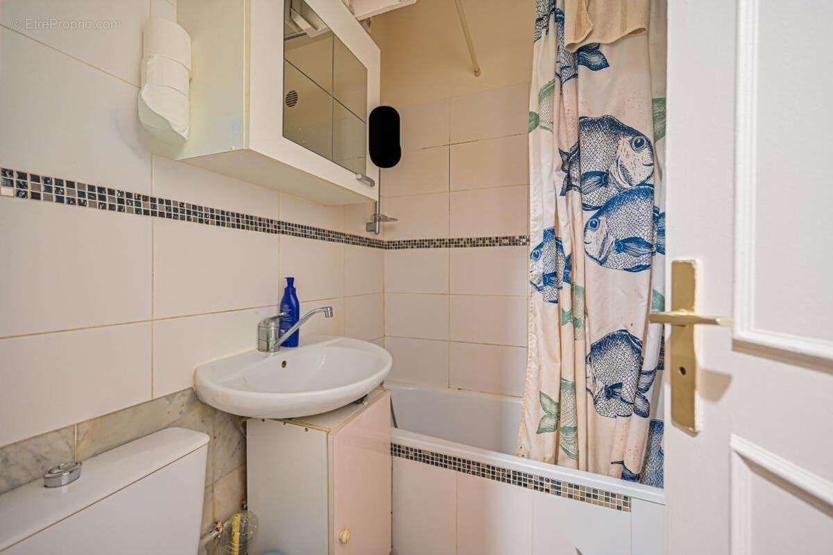 Appartement à PARIS-18E