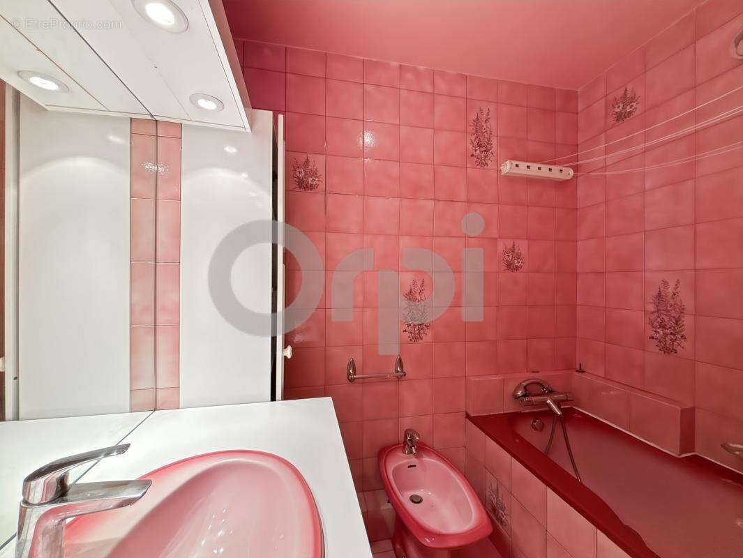 Appartement à PARIS-20E