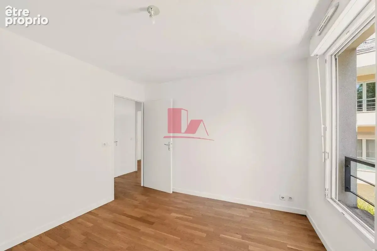 Chatillon centre - appartement 3 pieces de 53.37 m² - balcon - parking - photo 13