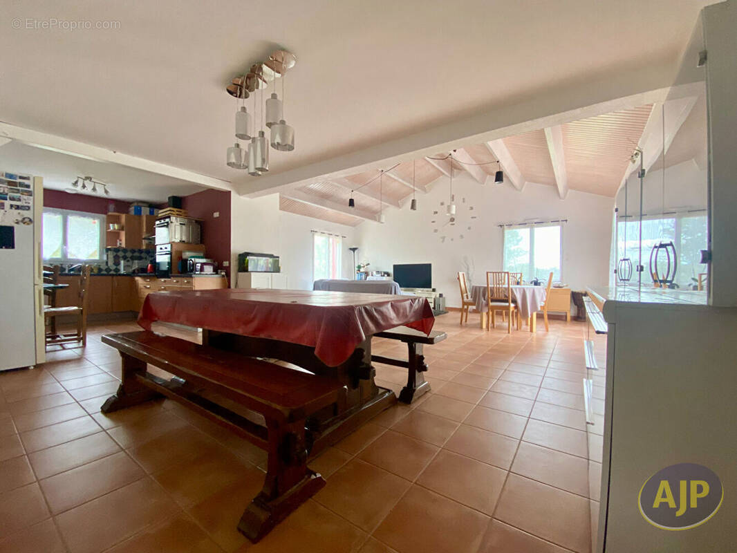 Maison à SAINTE-PAZANNE