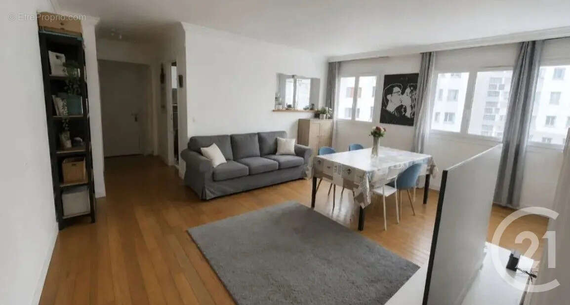 Appartement à SAINT-MAUR-DES-FOSSES