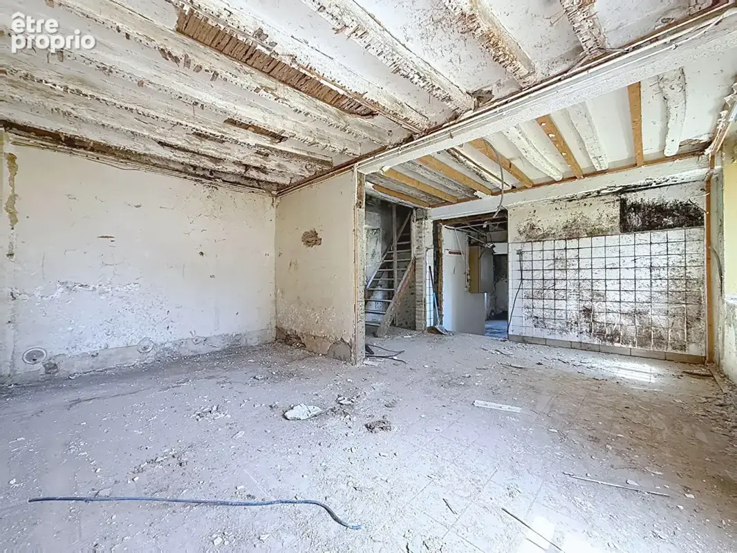 Maison de caractère à rénover intégralement ? berchere les pierres - photo 5