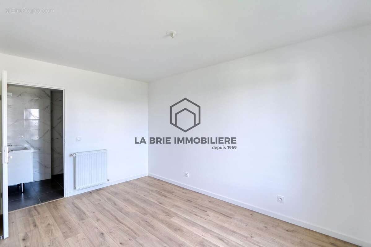 Maison 125 m² à Mennecy  - photo 2