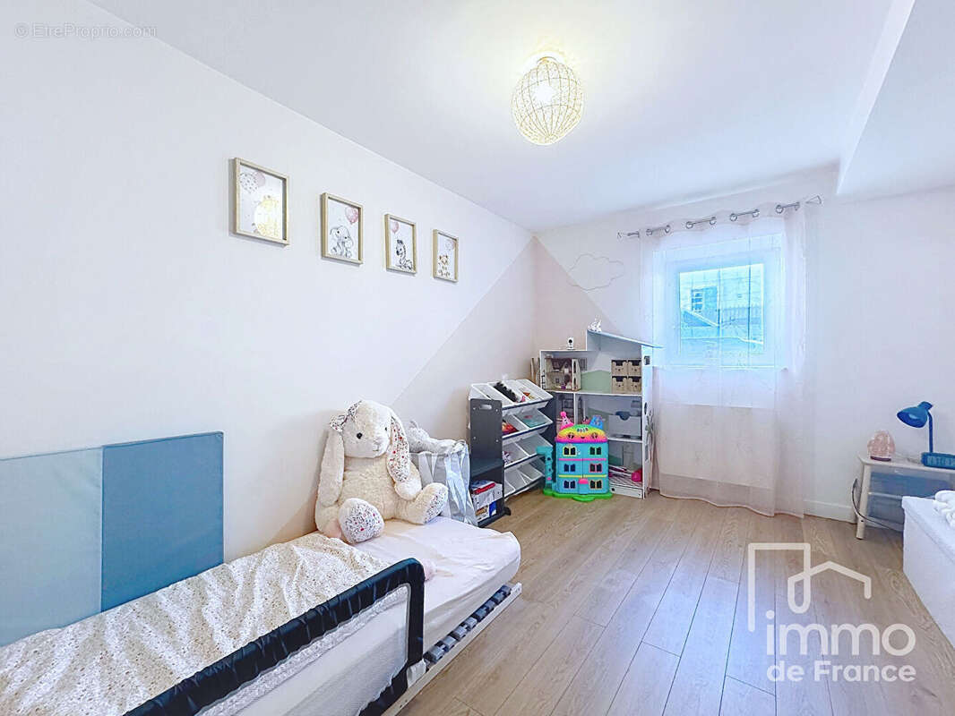 Appartement à BELLEGARDE-SUR-VALSERINE