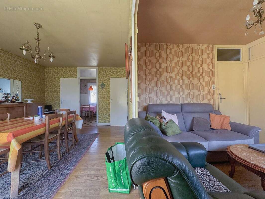 n°8 - Maison à SAINT-EGREVE