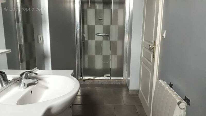 Appartement t3  quartier historique - photo 9