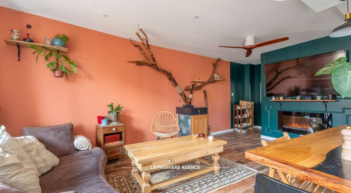 Appartement à PONTCHARRA-SUR-TURDINE