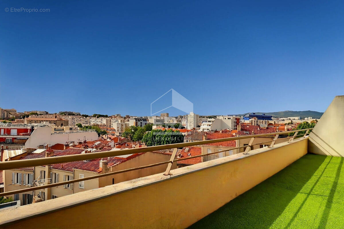 Appartement à MARSEILLE-4E