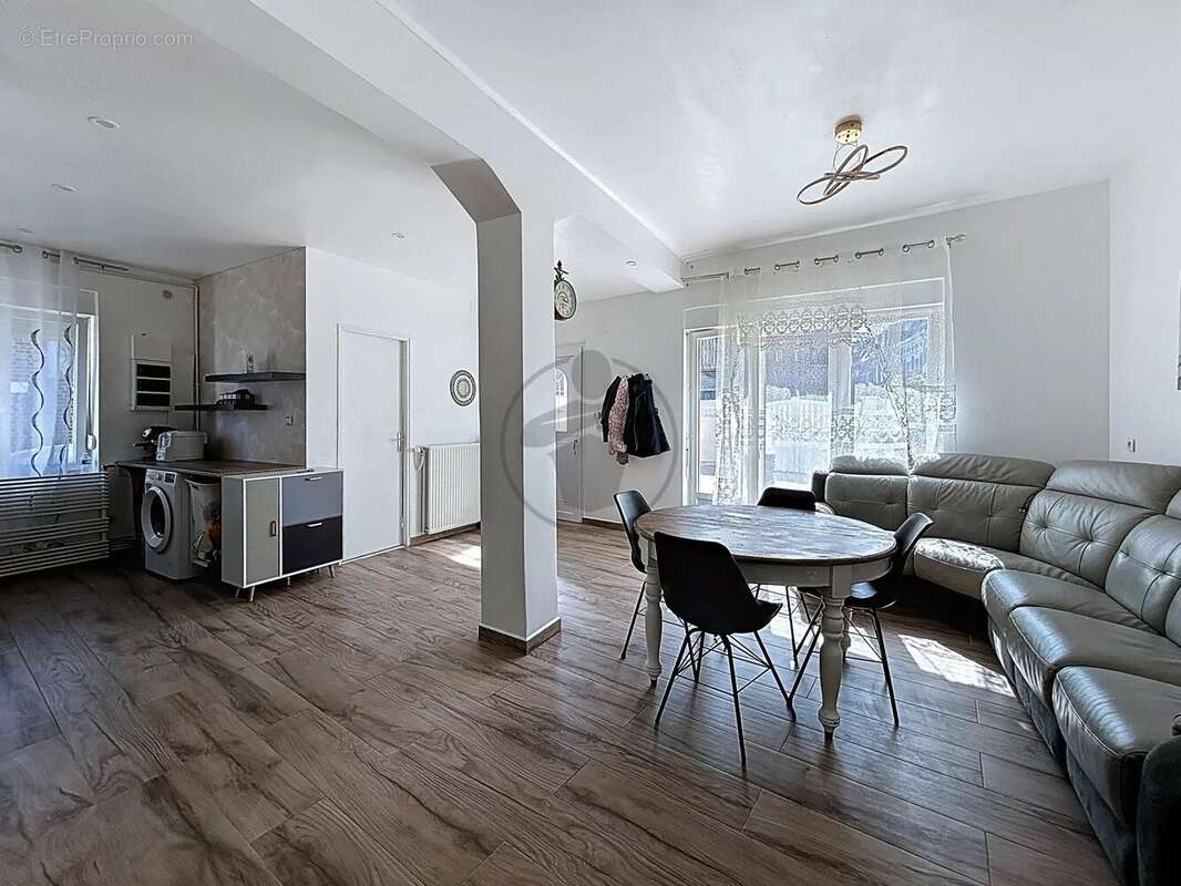 Maison à SAINT-QUENTIN