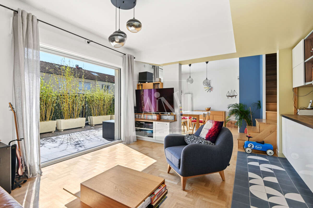 Appartement à NANTERRE