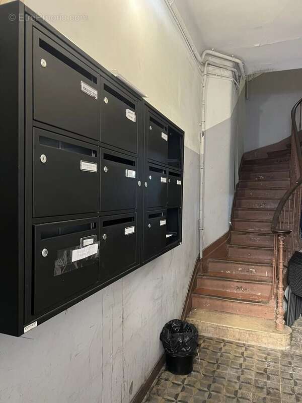 Appartement à MARSEILLE-3E