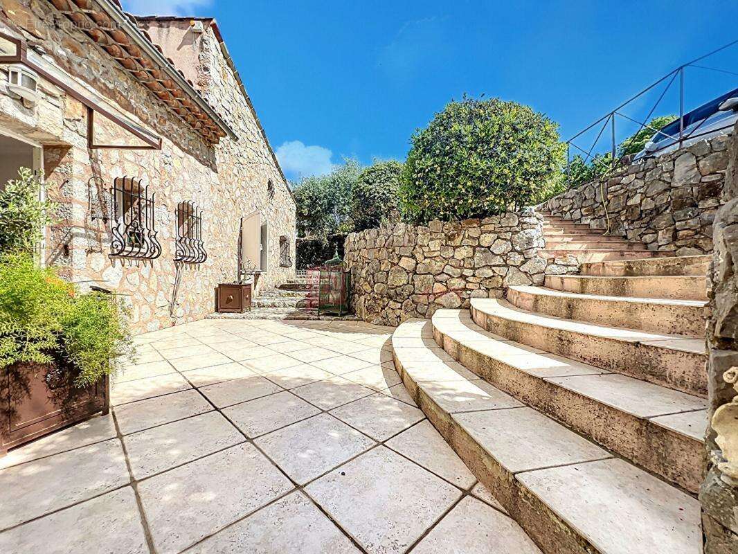 Maison à AURIBEAU-SUR-SIAGNE