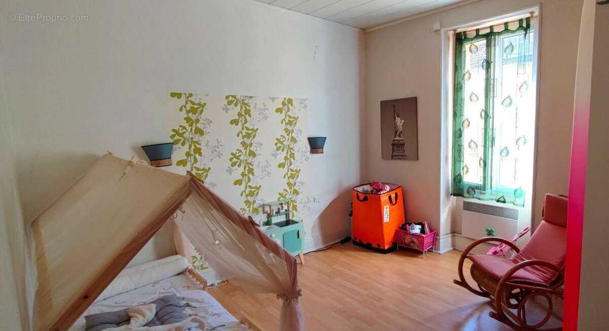 Appartement à DECAZEVILLE