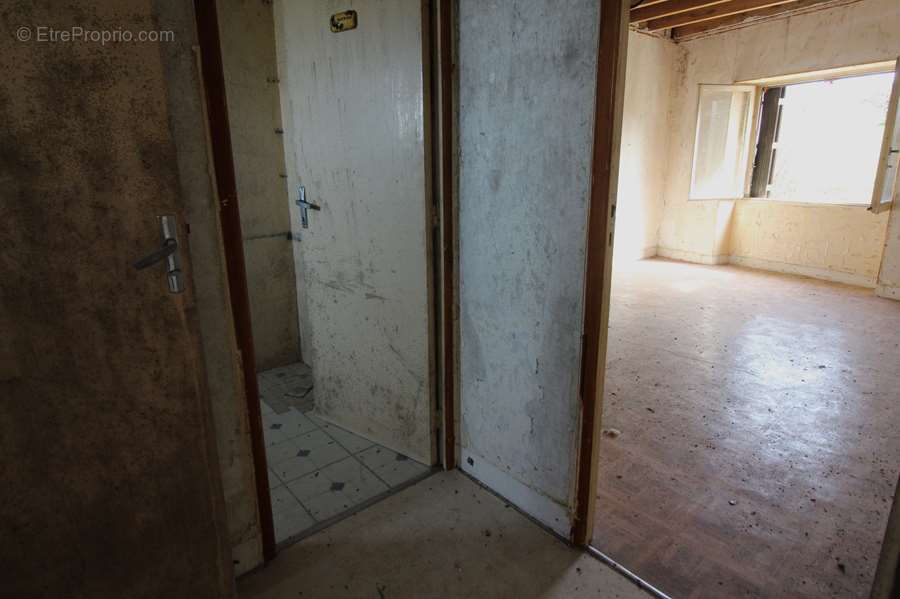 58, Exclusivité Agence à 5mns de Clamecy - Maison de Campagnie à finir de restaurer + matériaux. - photo 8