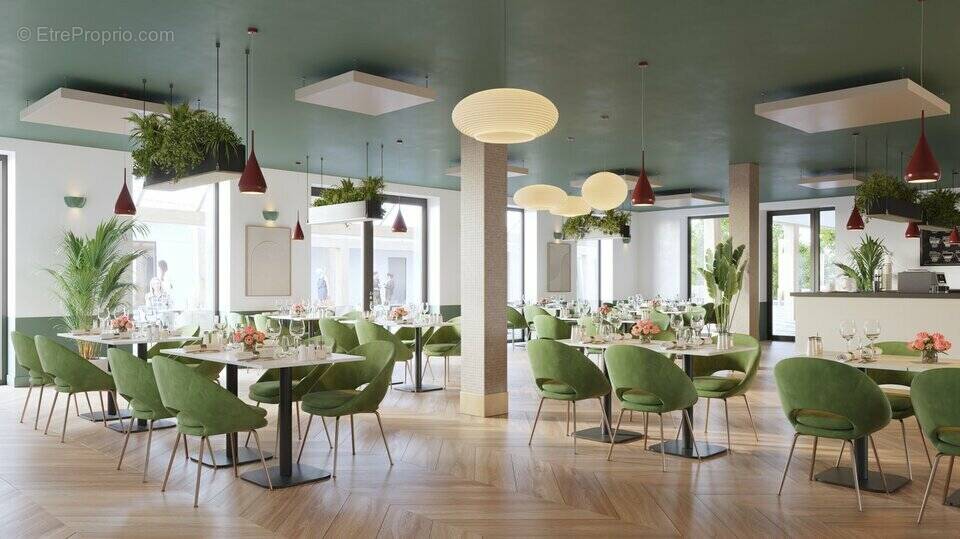 Commerce à ISNEAUVILLE