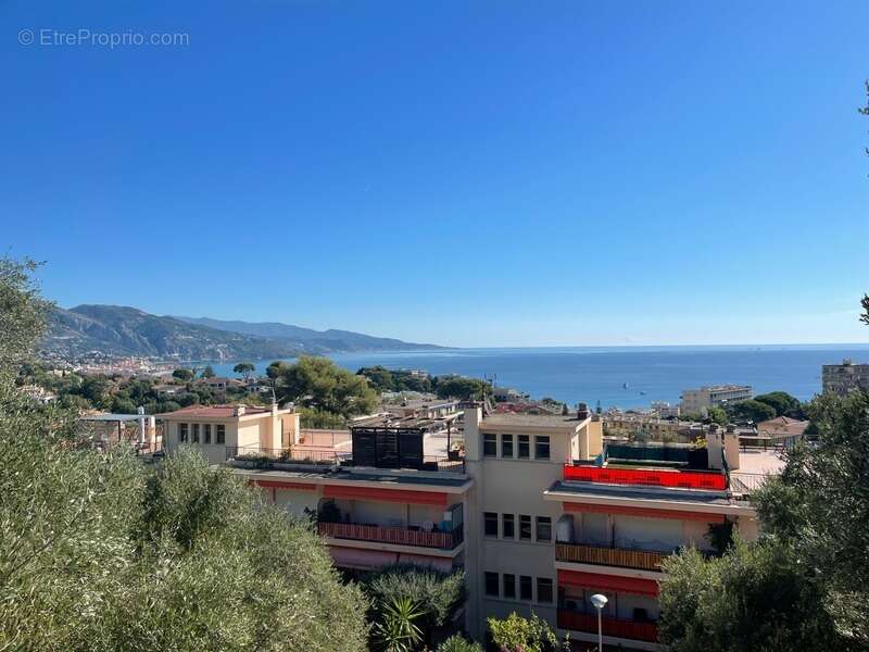 Appartement à ROQUEBRUNE-CAP-MARTIN