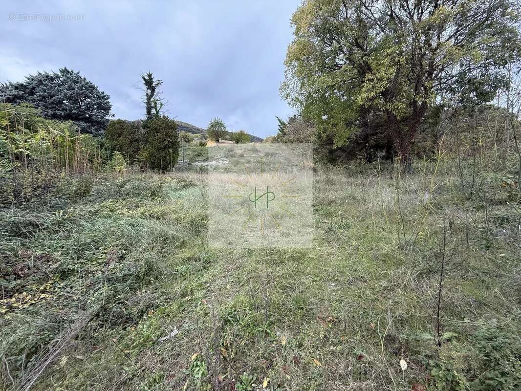 Terrain à ROCHEMAURE