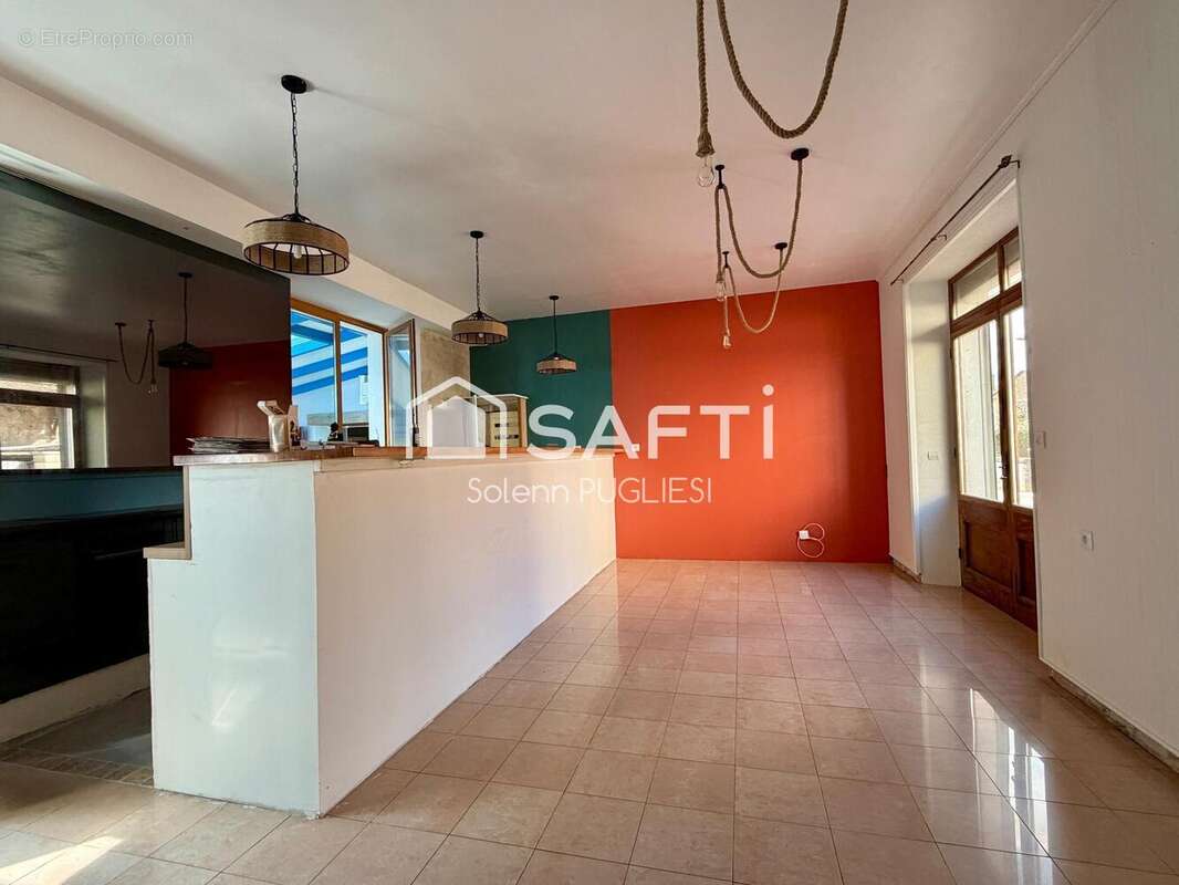 Maison 218 m² à Longechenal  - photo 2