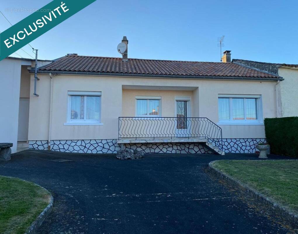 Photo 1 - Maison à LA CHATAIGNERAIE