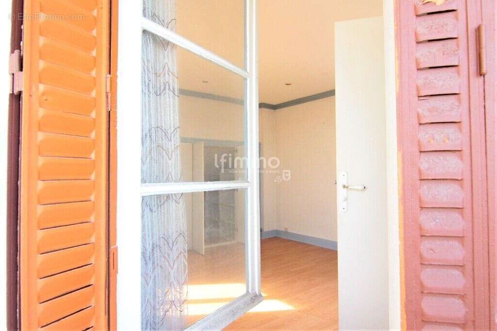 Appartement à HOUILLES