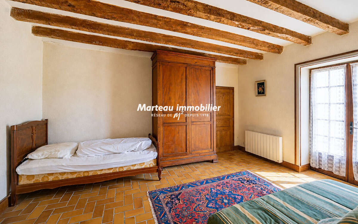 Maison 144 m² à La Guierche  - photo 7