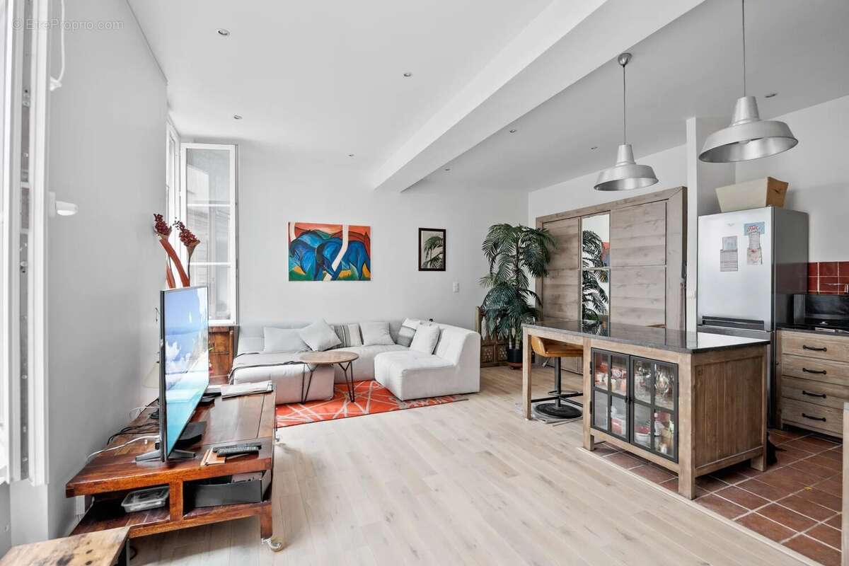 Appartement à PARIS-9E