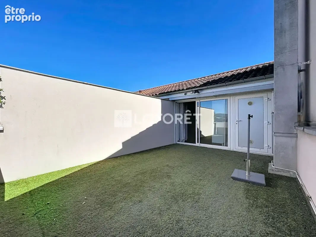 Secteur Mairie - Appartement T3 - 97.51m2 - photo 17