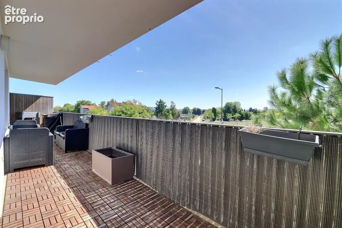 Appartement T3 de bon standing avec grand balcon - photo 10