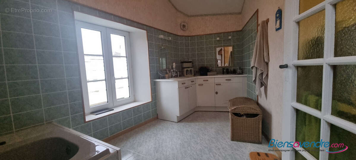 Maison à NUAILLE-D'AUNIS