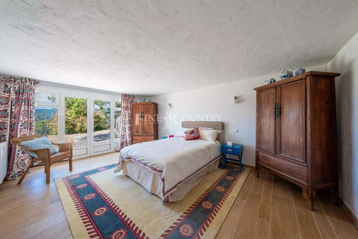 Maison à MANDELIEU-LA-NAPOULE
