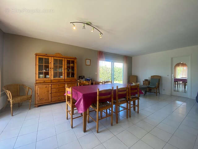 Maison à LA BREE-LES-BAINS