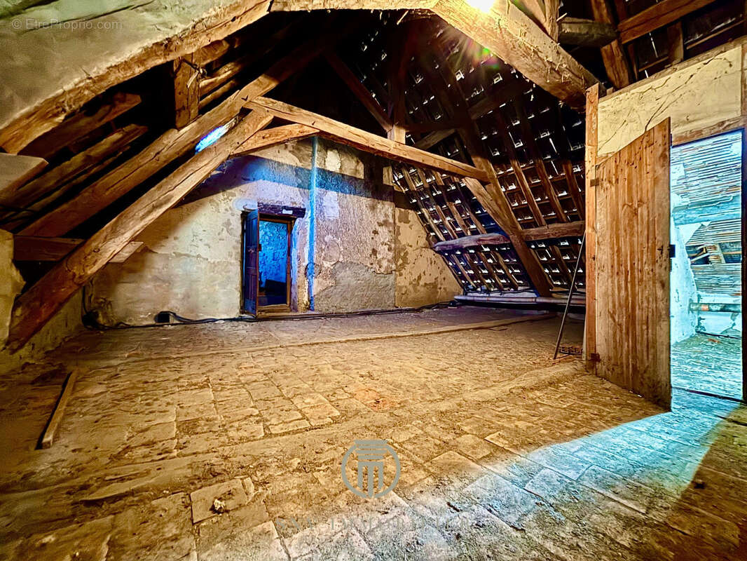 Maison à PARAY-LE-MONIAL