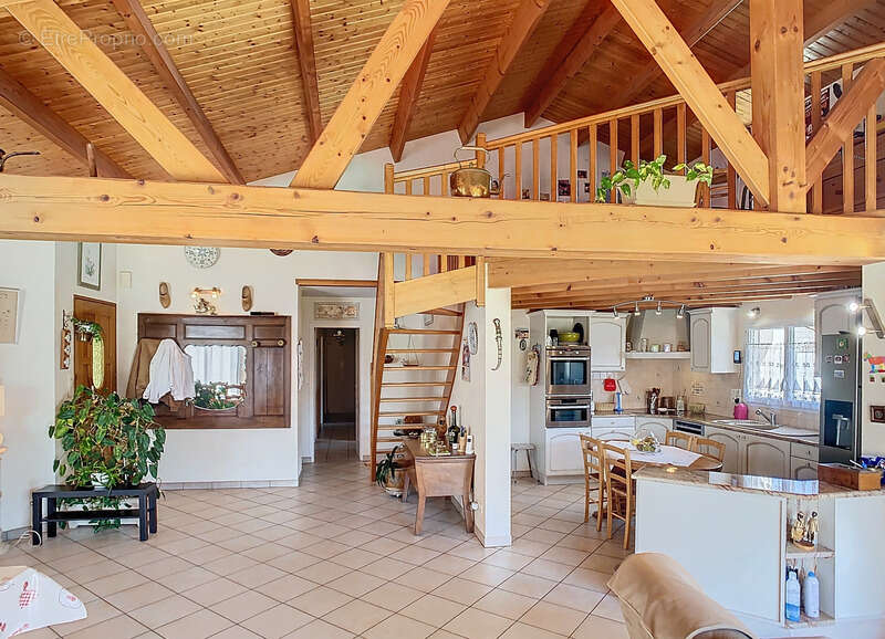 Maison à LE PERRIER